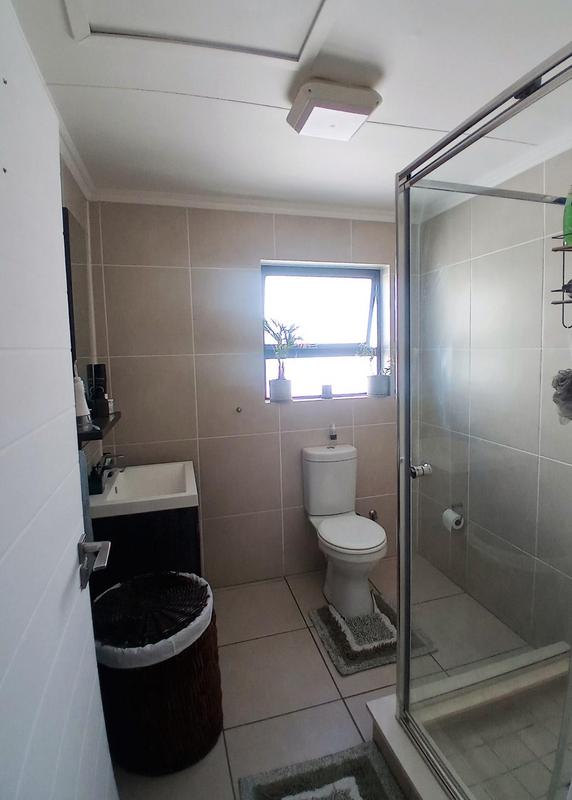 1 Bedroom Property for Sale in Sandown Western Cape